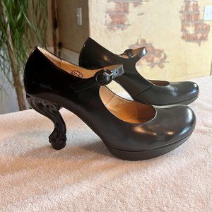 John Fluevog Elizabeth, Size 10.5, Black